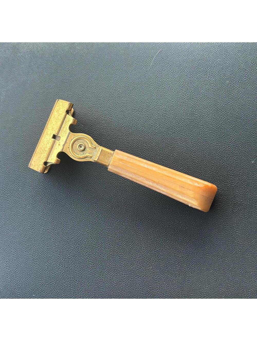 Shick Insector Single Blade Razor